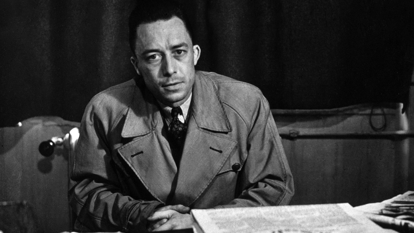 Albert Camus: Vida, Obra y Legado – El baúl de Xandris